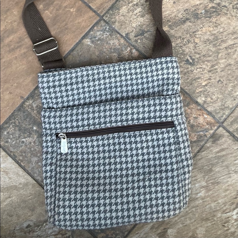Thirty One bags crossbody purse. Houndstooth plaid.